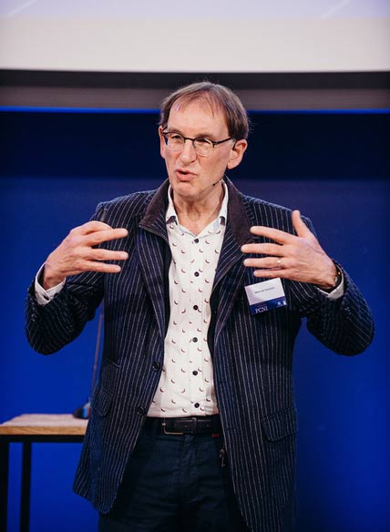 Prof. Wim an Saarloos
Former president of the Royal Netherlands Academy of Arts and Sciences and of the European Academies Science Advisory Council (EASAC). Member of the Dutch Academy of Sciences.